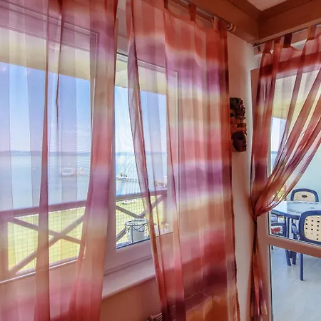992 - Balatonőszödön Közvetlen Vízparti, Teljes Panorámás Apartman Balatonőszöd