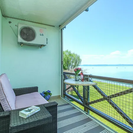 992 - Balatonőszödön Közvetlen Vízparti, Teljes Panorámás Apartman Balatonőszöd
