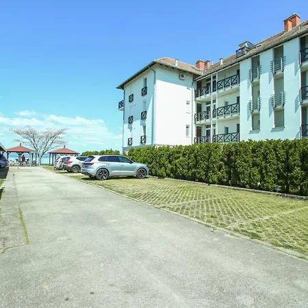 992 - Balatonőszödön Közvetlen Vízparti, Teljes Panorámás Apartman